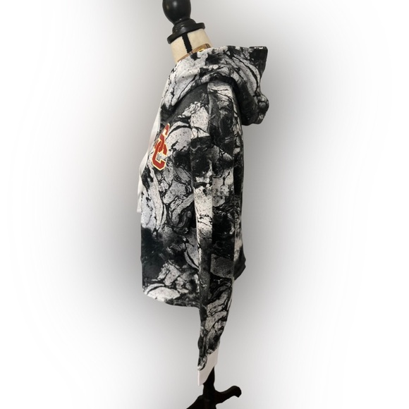 NWT - Knights Apparel - USC Trojans Women’s Cropped Hoodie - Picture 2 of 6